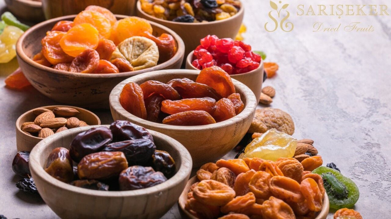 Kuru Meyvelerle Sağlıklı Detoks İçecekleri